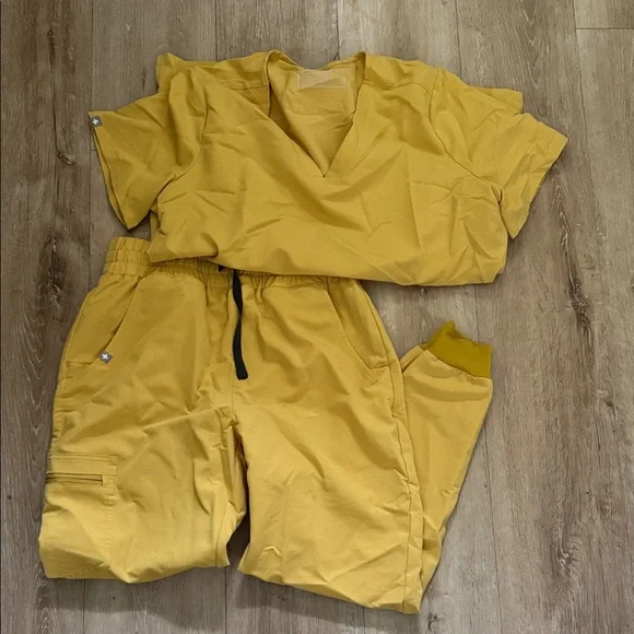 Figs scrub set - Picture 1 of 4